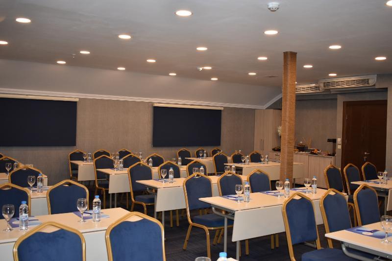 Rhiss Hotel Bostanci Istanbul Exterior photo
